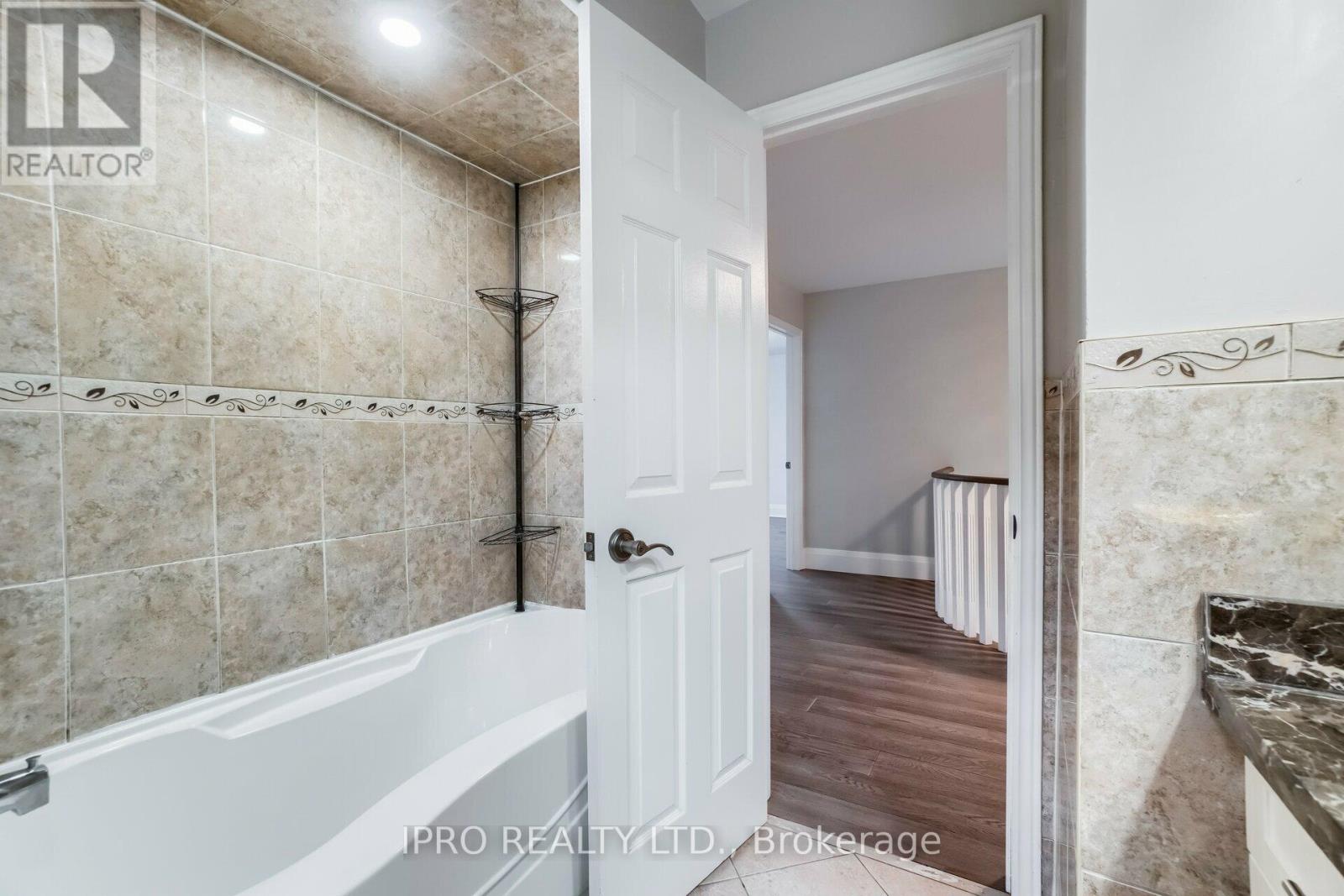 1136 Springwater Crescent, Mississauga (East Credit), Ontario  L5V 1G3 - Photo 32 - W12212422