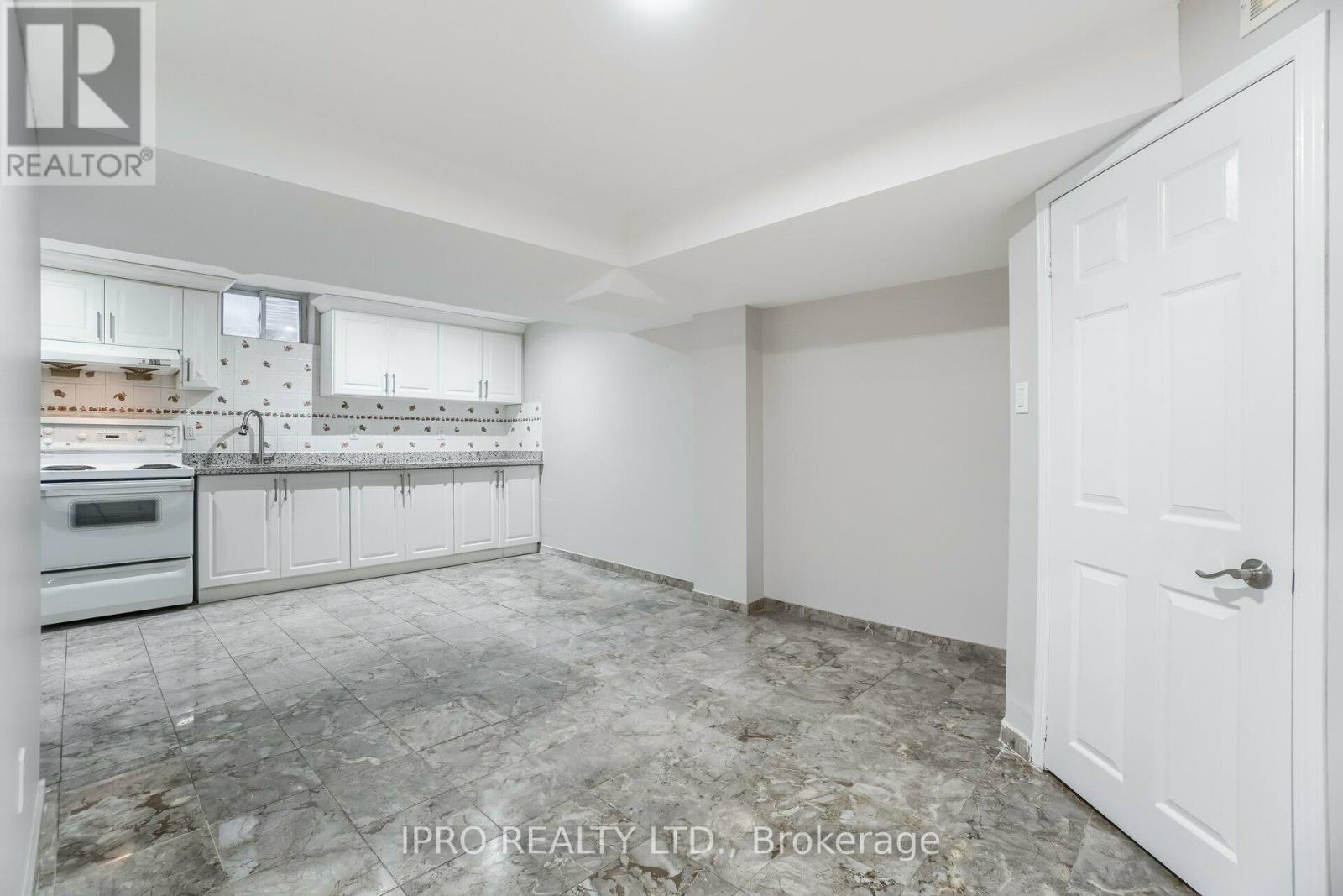 1136 Springwater Crescent, Mississauga (East Credit), Ontario  L5V 1G3 - Photo 39 - W12212422