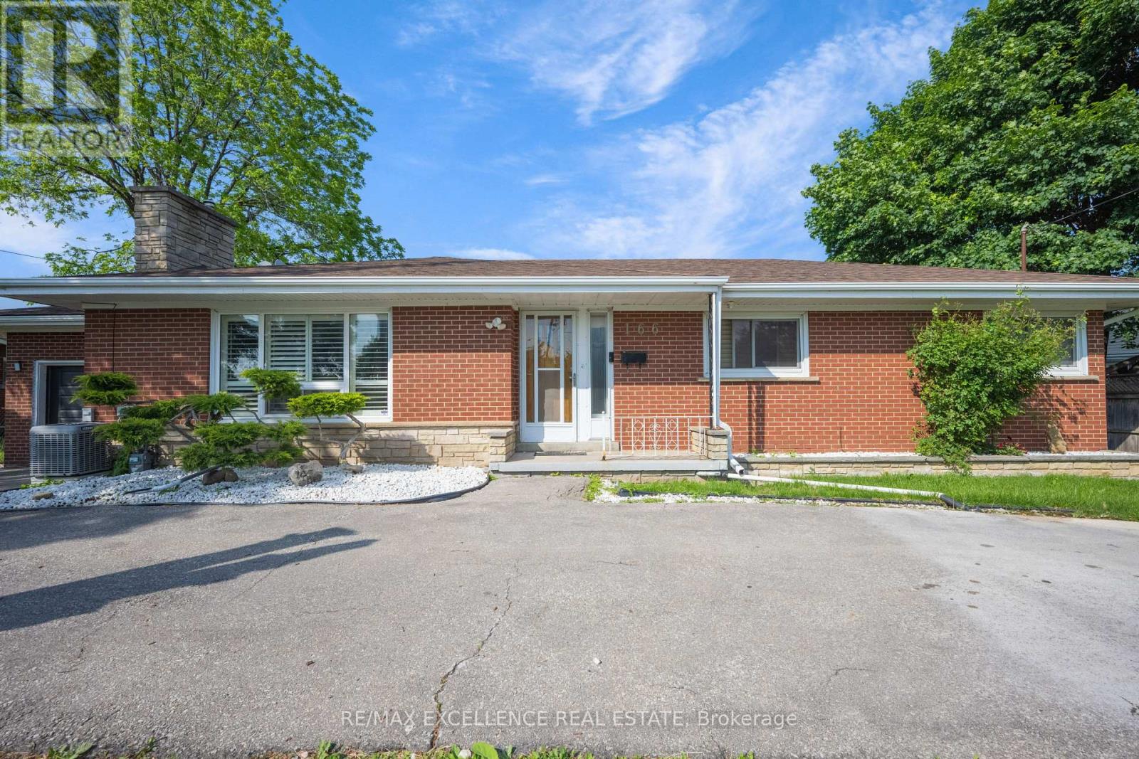 166 Mclaughlin Road S, Brampton, Ontario  L6Y 3A4 - Photo 5 - W12212455