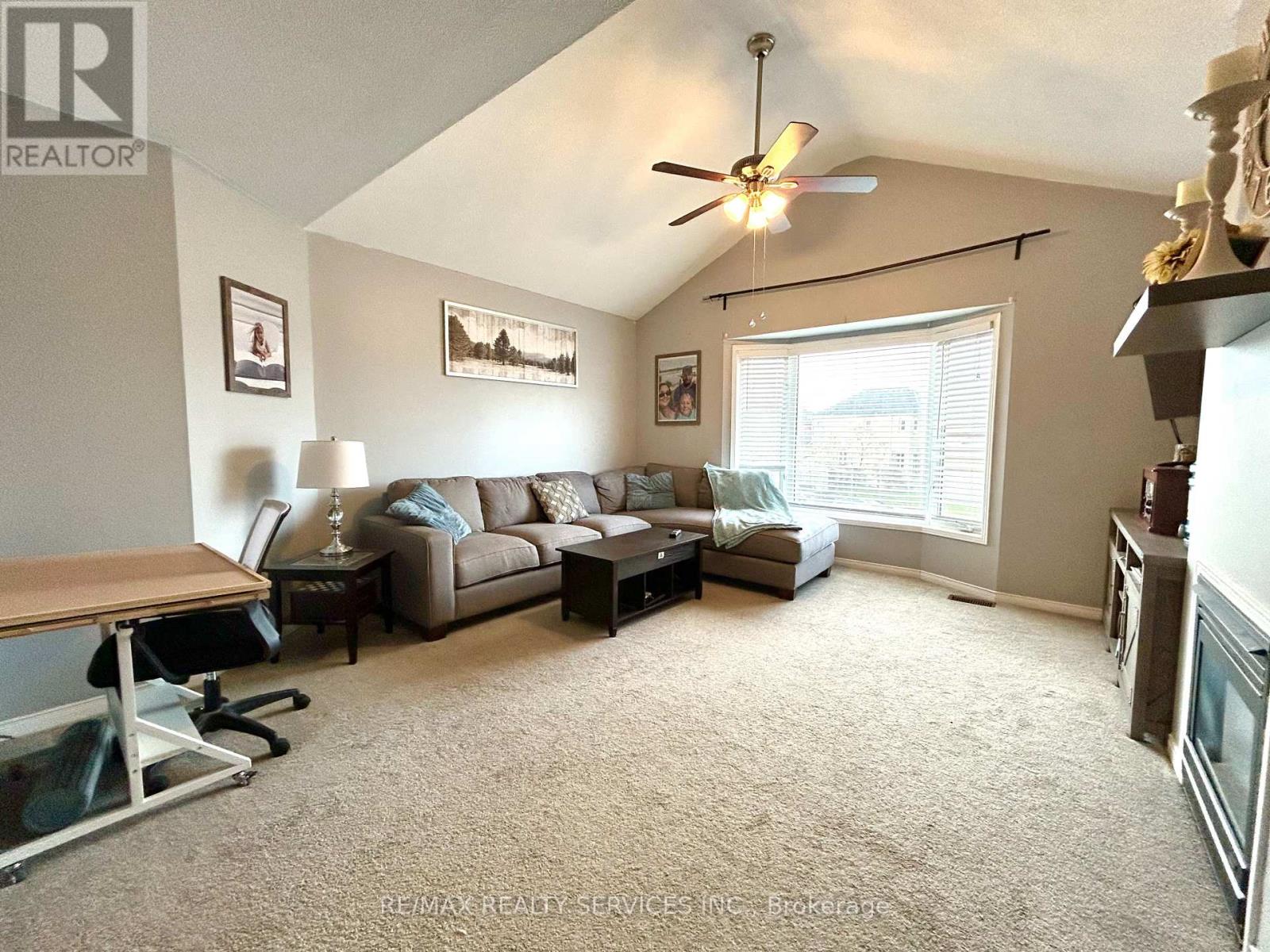 411 Jay Crescent, Orangeville, Ontario  L9W 4Z1 - Photo 4 - W12212464