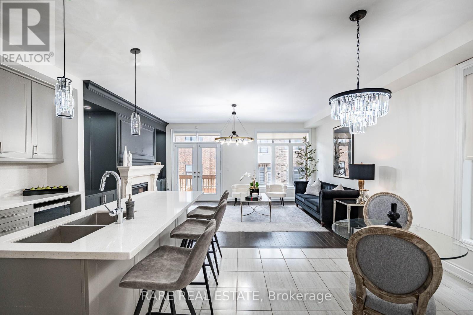 1331 Merton Road, Oakville, Ontario  L6M 5L7 - Photo 6 - W12212465