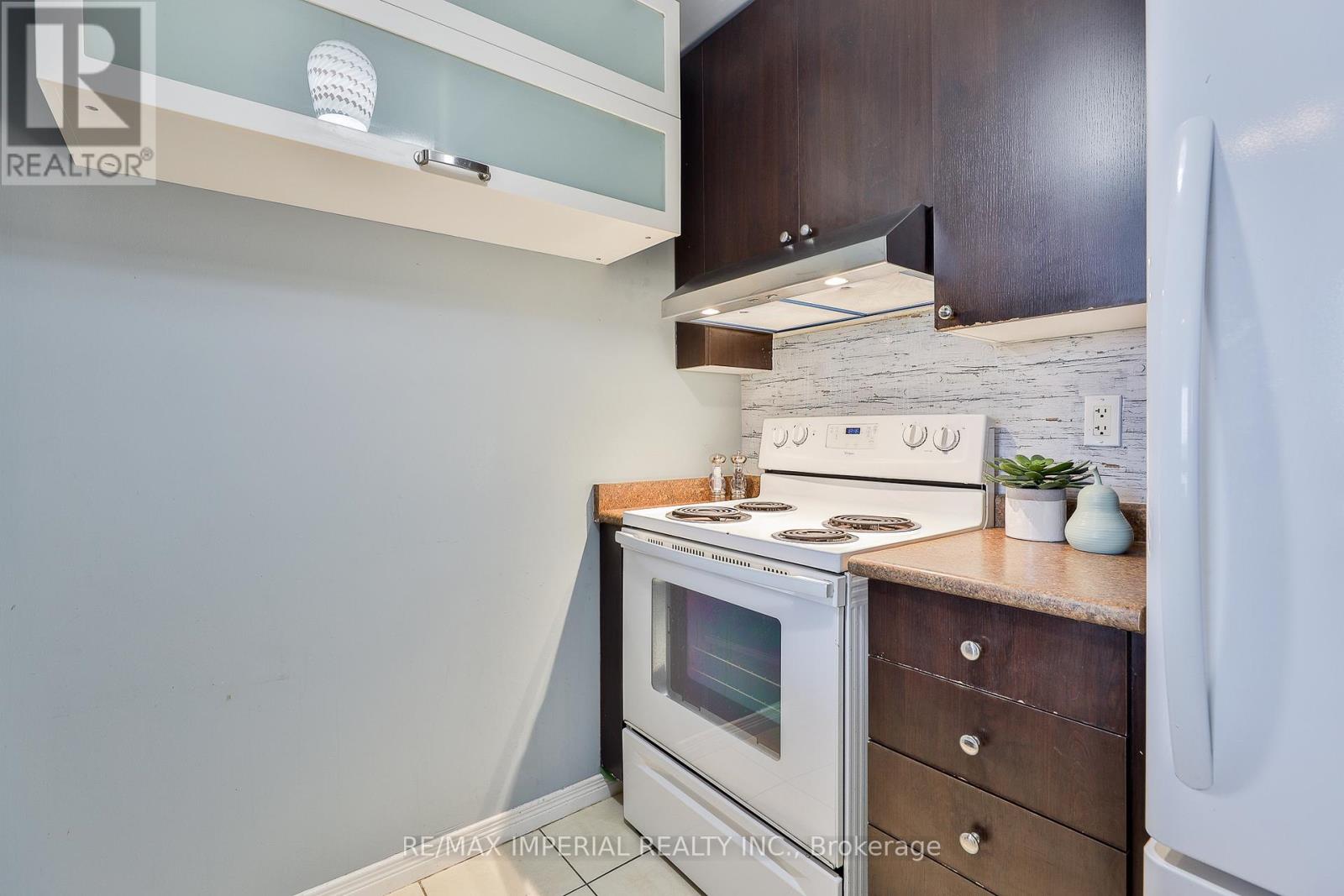 2403 - 60 Heintzman Street, Toronto (Junction Area), Ontario  M6P 5A1 - Photo 6 - W12212472