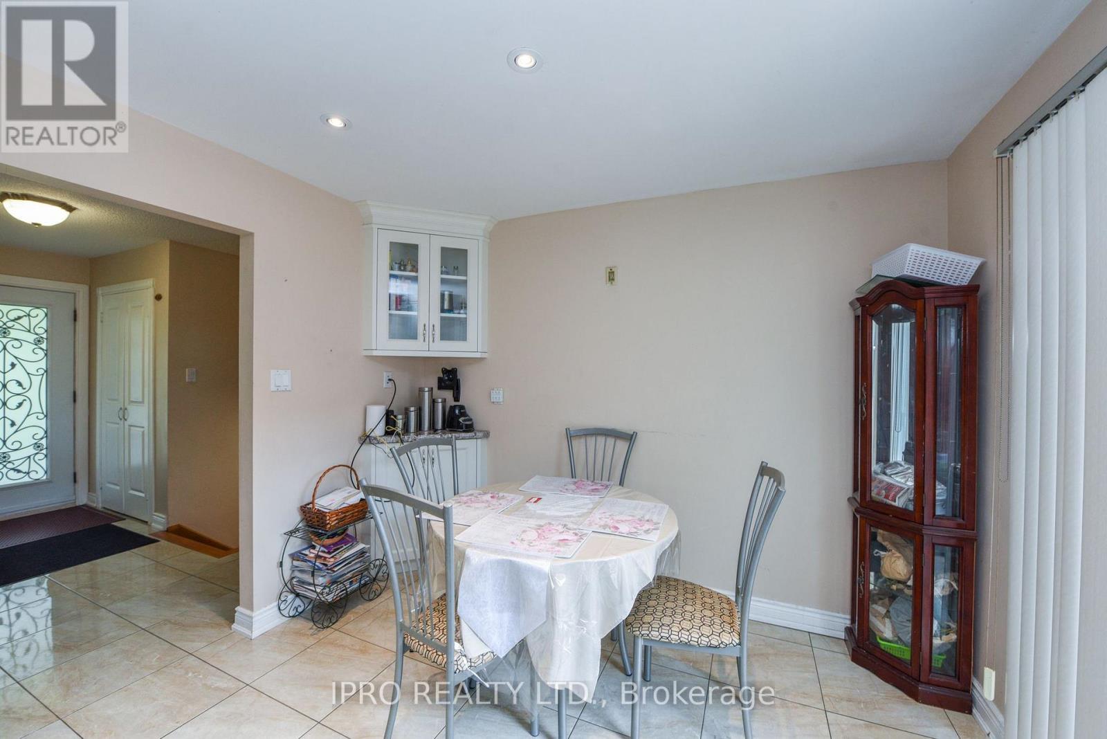 43 Marchbank Crescent, Brampton (Central Park), Ontario  L6S 3A8 - Photo 16 - W12212495