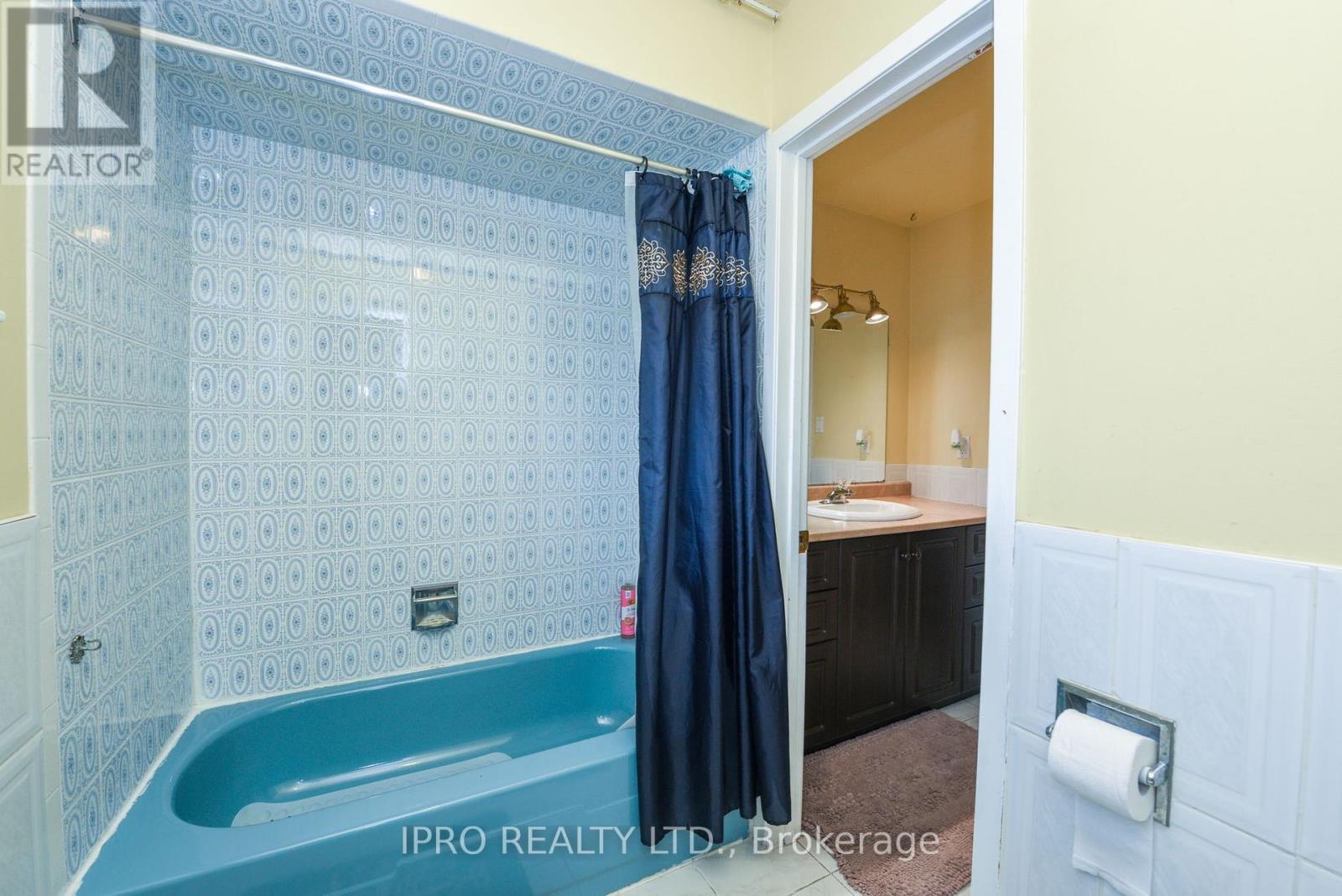 43 Marchbank Crescent, Brampton (Central Park), Ontario  L6S 3A8 - Photo 25 - W12212495