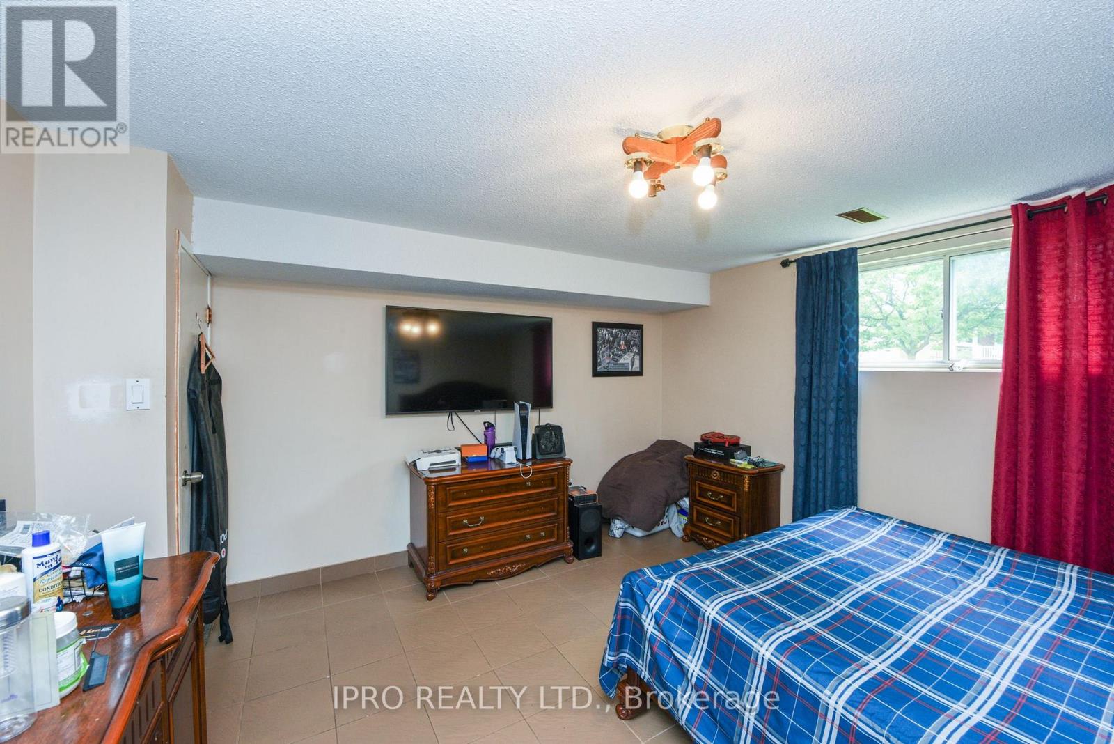 43 Marchbank Crescent, Brampton (Central Park), Ontario  L6S 3A8 - Photo 29 - W12212495