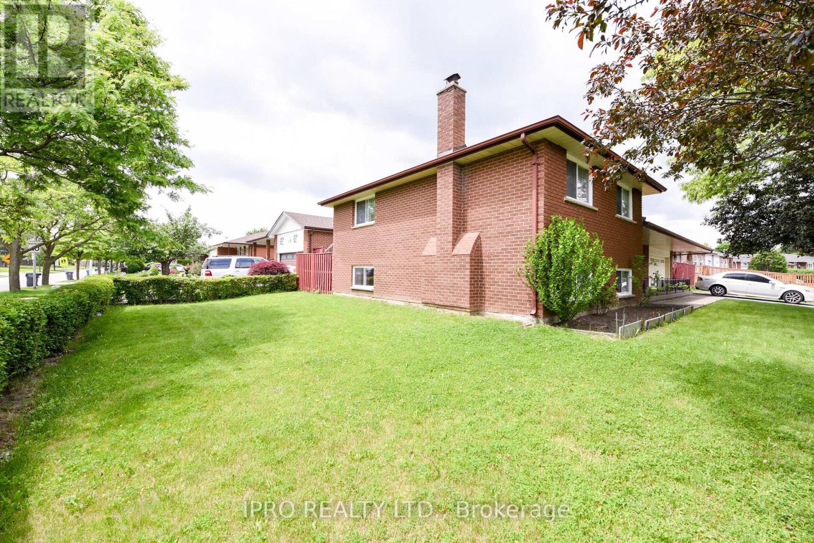 43 Marchbank Crescent, Brampton (Central Park), Ontario  L6S 3A8 - Photo 44 - W12212495