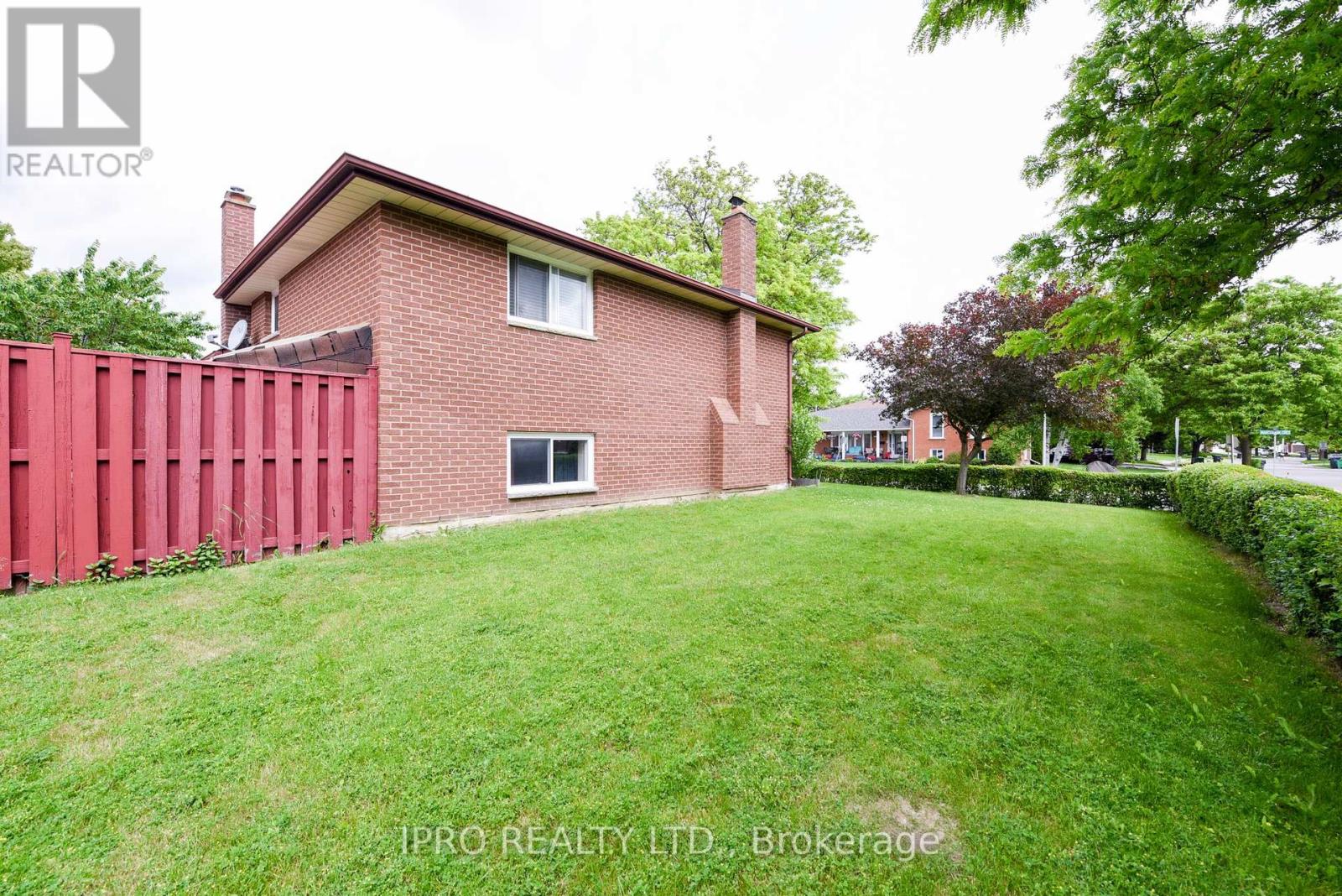 43 Marchbank Crescent, Brampton (Central Park), Ontario  L6S 3A8 - Photo 45 - W12212495