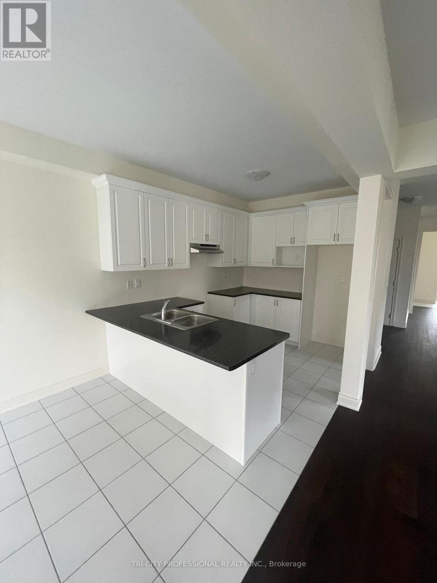 42 Donald Stewart Road, Brampton, Ontario  L7A 0C3 - Photo 4 - W12212514