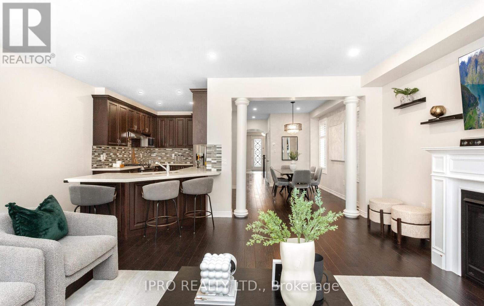 586 Settlers Road W, Oakville (Sh Sixteen Hollow), Ontario  L6M 1N8 - Photo 10 - W12212515