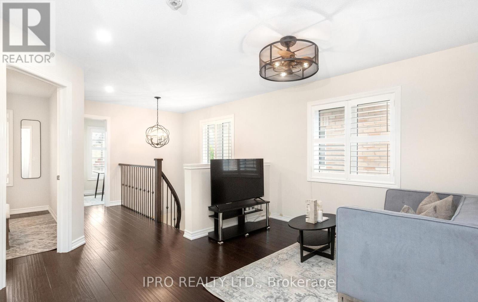586 Settlers Road W, Oakville (Sh Sixteen Hollow), Ontario  L6M 1N8 - Photo 17 - W12212515