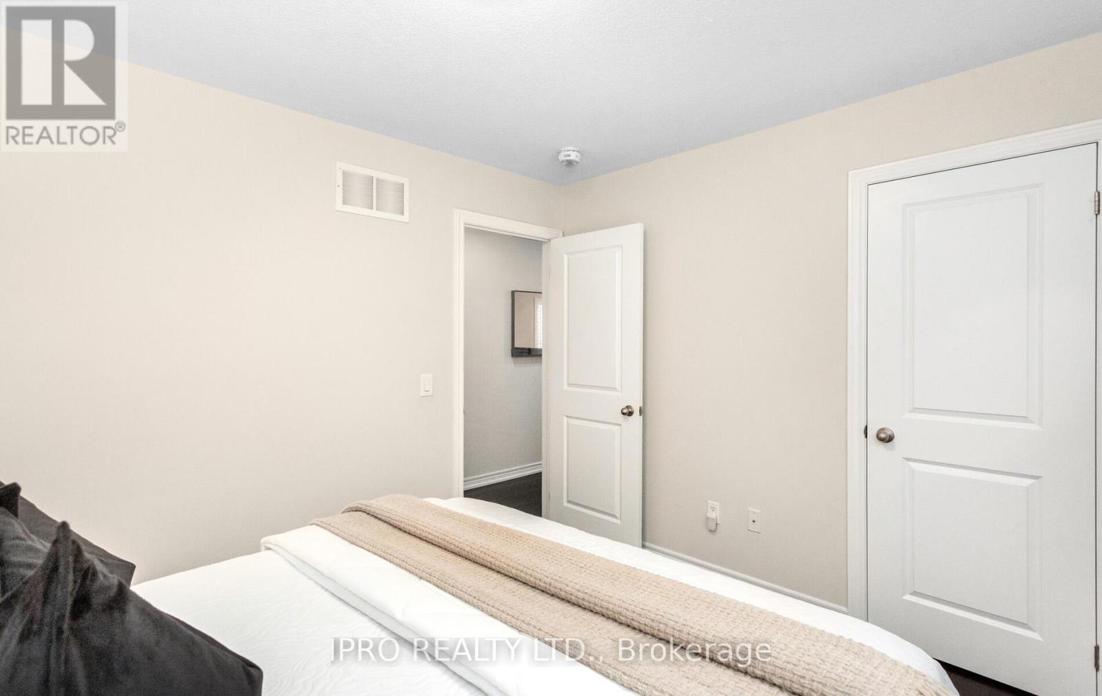 586 Settlers Road W, Oakville (Sh Sixteen Hollow), Ontario  L6M 1N8 - Photo 27 - W12212515