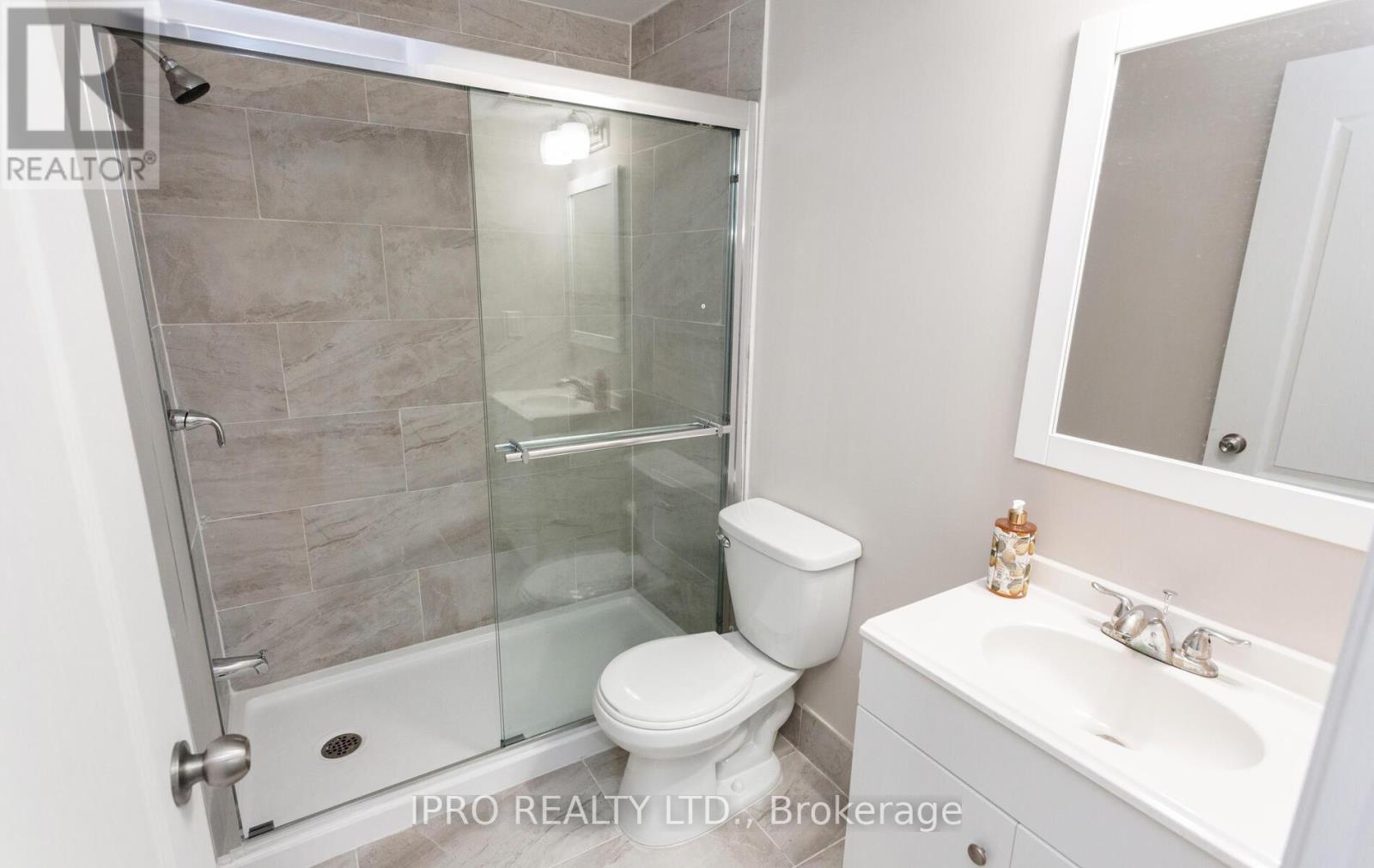 586 Settlers Road W, Oakville (Sh Sixteen Hollow), Ontario  L6M 1N8 - Photo 36 - W12212515