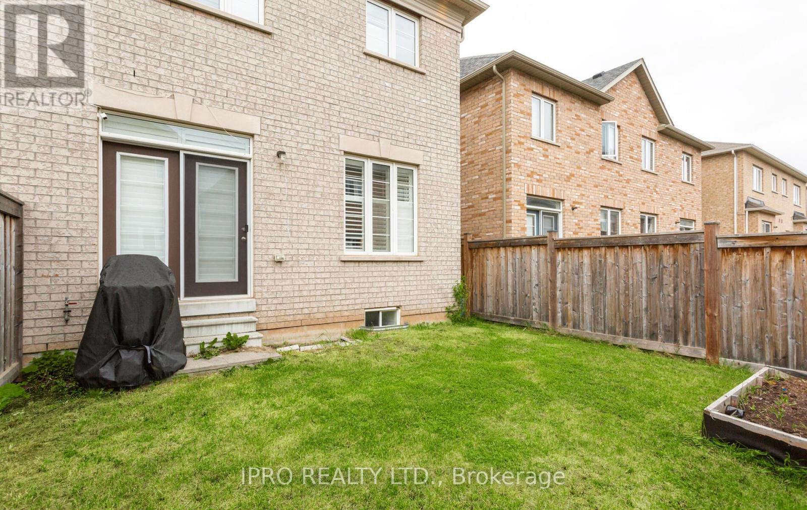 586 Settlers Road W, Oakville (Sh Sixteen Hollow), Ontario  L6M 1N8 - Photo 39 - W12212515