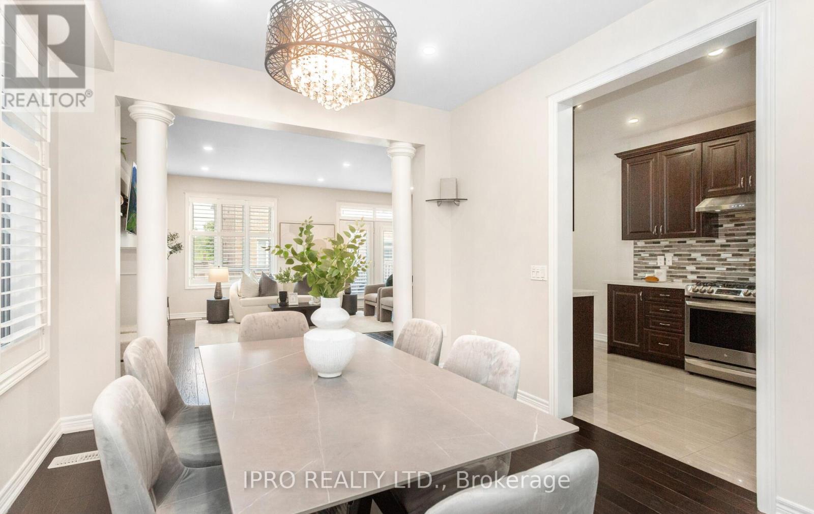 586 Settlers Road W, Oakville (Sh Sixteen Hollow), Ontario  L6M 1N8 - Photo 7 - W12212515