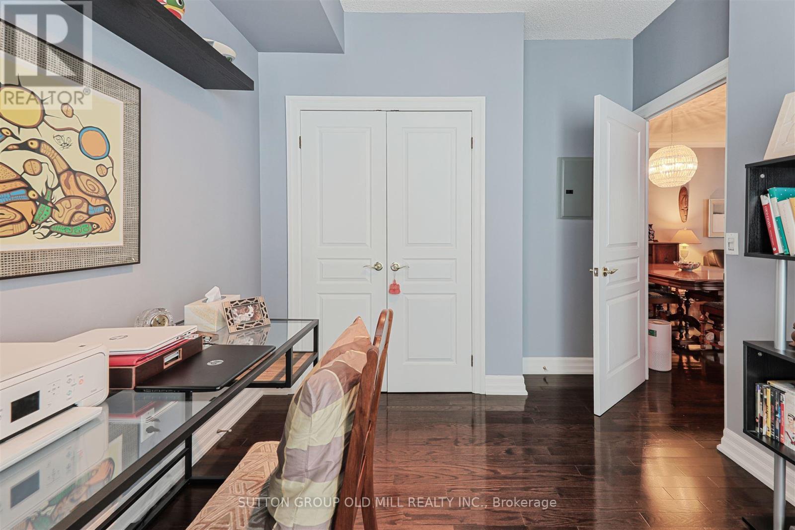 305 - 2087 Lake Shore Boulevard W, Toronto (Mimico), Ontario  M8V 4G3 - Photo 10 - W12212540