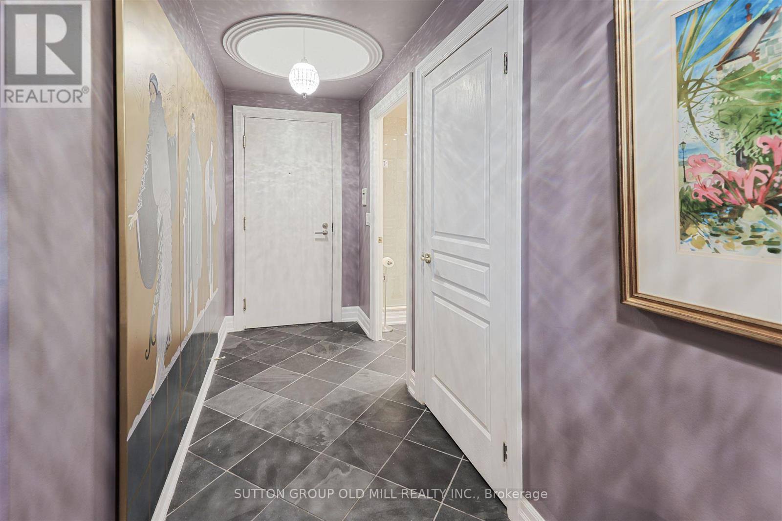 305 - 2087 Lake Shore Boulevard W, Toronto (Mimico), Ontario  M8V 4G3 - Photo 2 - W12212540