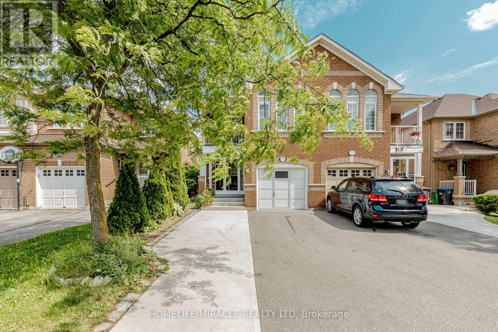 41 SUNNY GLEN CRESCENT, Brampton, Ontario
