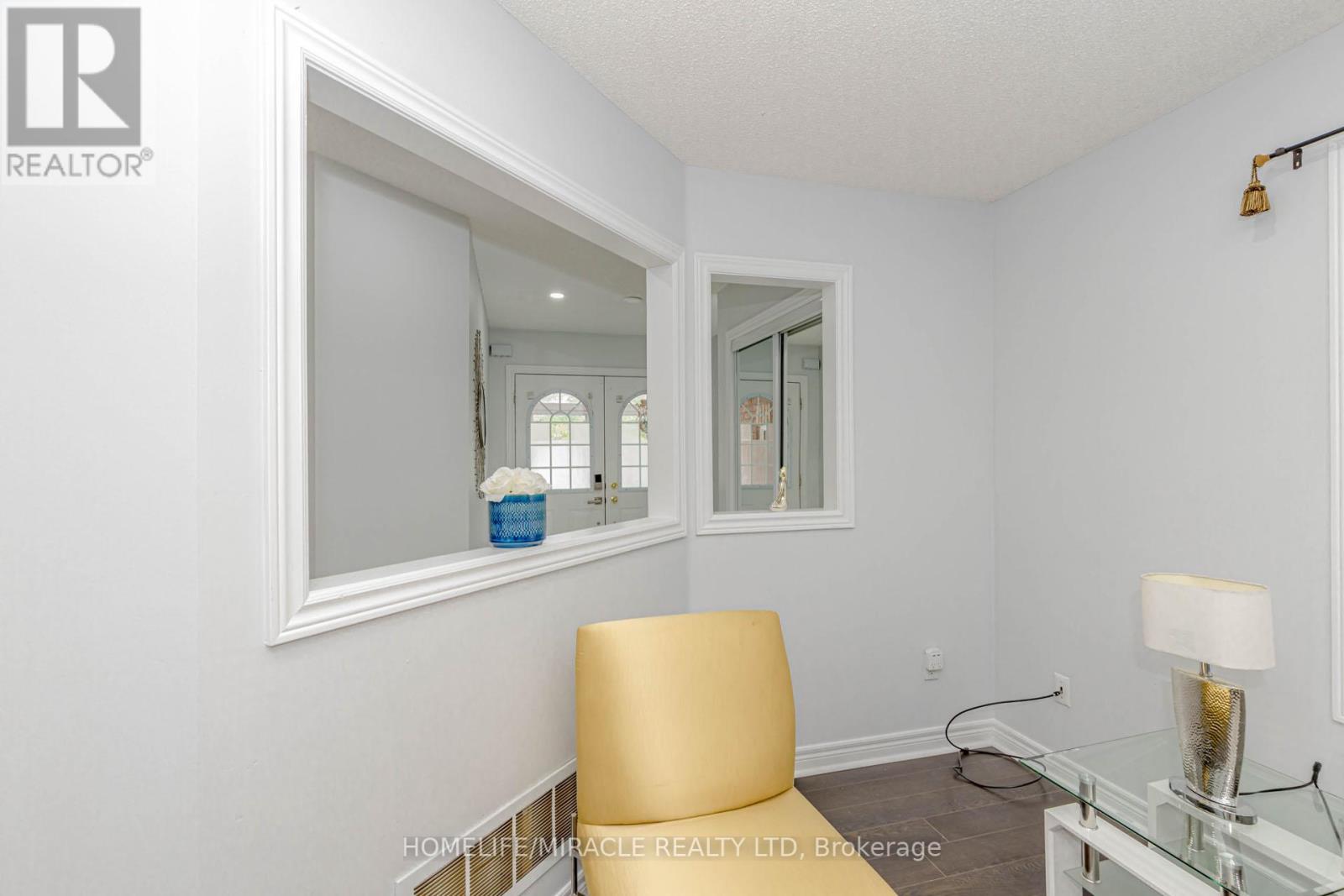 41 Sunny Glen Crescent, Brampton (Northwest Sandalwood Parkway), Ontario  L7A 2C7 - Photo 12 - W12212559