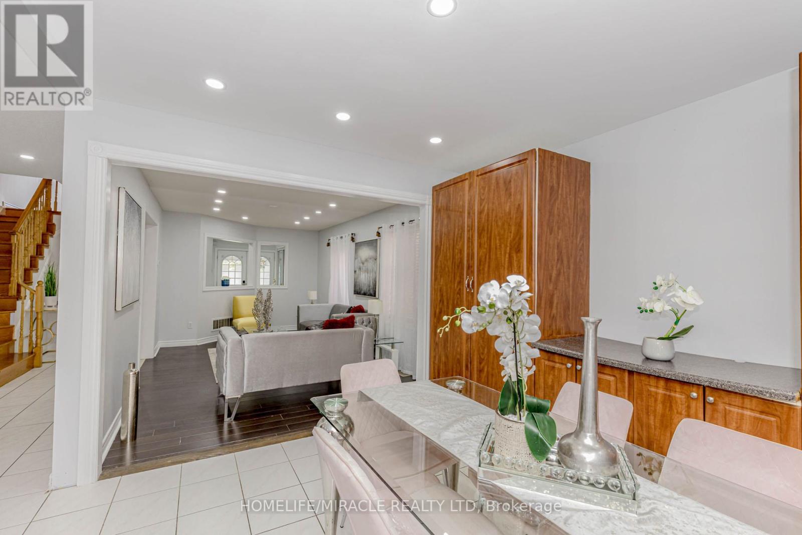 41 Sunny Glen Crescent, Brampton (Northwest Sandalwood Parkway), Ontario  L7A 2C7 - Photo 17 - W12212559