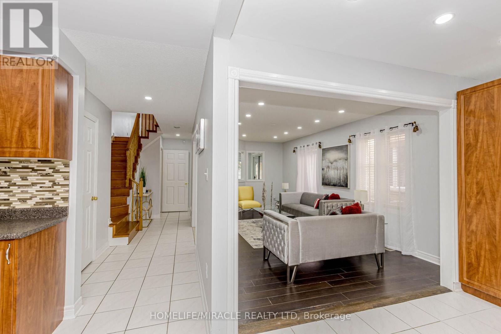 41 Sunny Glen Crescent, Brampton (Northwest Sandalwood Parkway), Ontario  L7A 2C7 - Photo 18 - W12212559