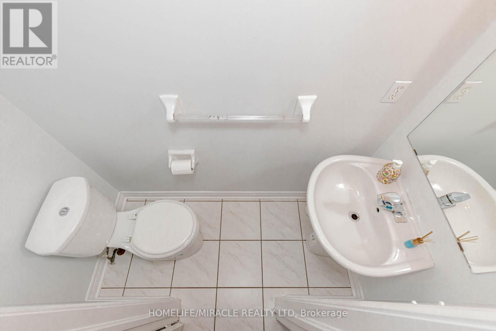 41 Sunny Glen Crescent, Brampton (Northwest Sandalwood Parkway), Ontario  L7A 2C7 - Photo 20 - W12212559