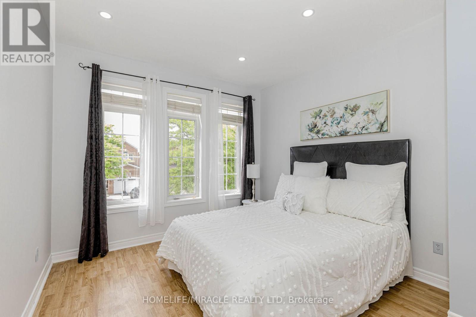 41 Sunny Glen Crescent, Brampton (Northwest Sandalwood Parkway), Ontario  L7A 2C7 - Photo 24 - W12212559