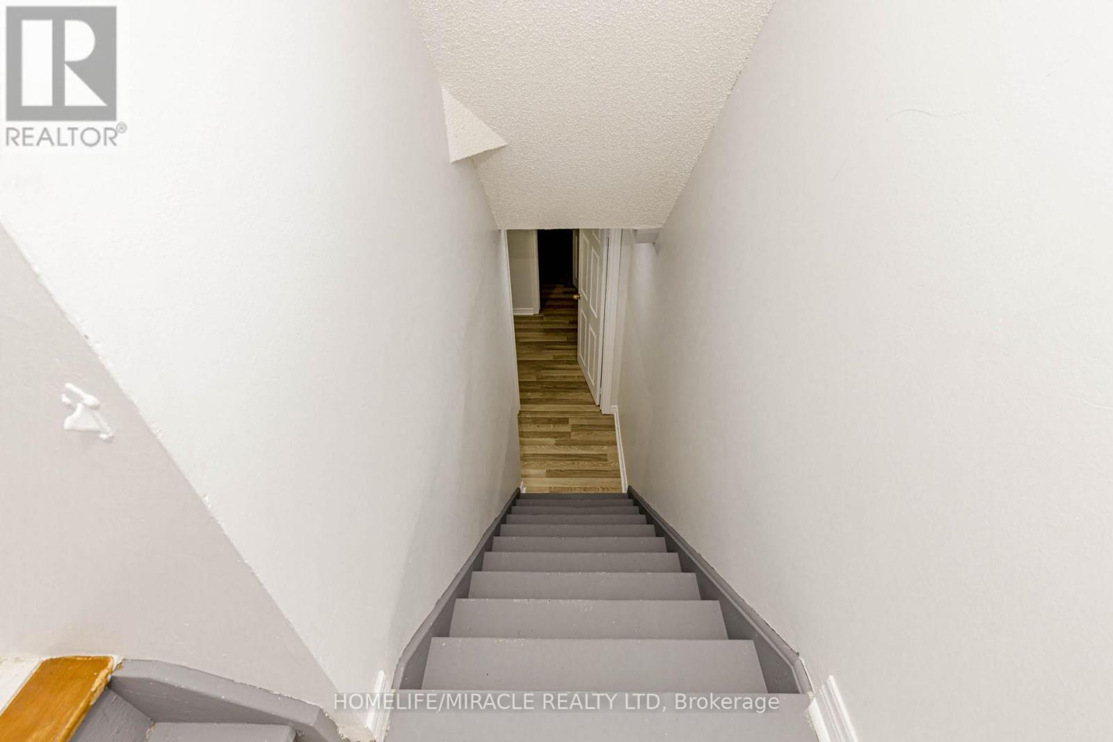 41 Sunny Glen Crescent, Brampton (Northwest Sandalwood Parkway), Ontario  L7A 2C7 - Photo 37 - W12212559