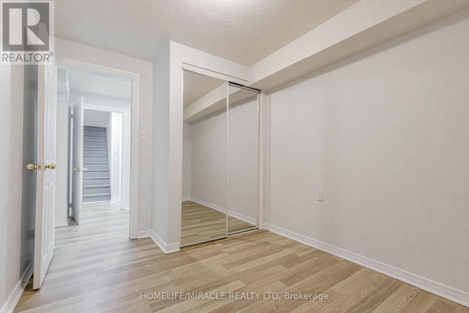 41 Sunny Glen Crescent, Brampton (Northwest Sandalwood Parkway), Ontario  L7A 2C7 - Photo 47 - W12212559