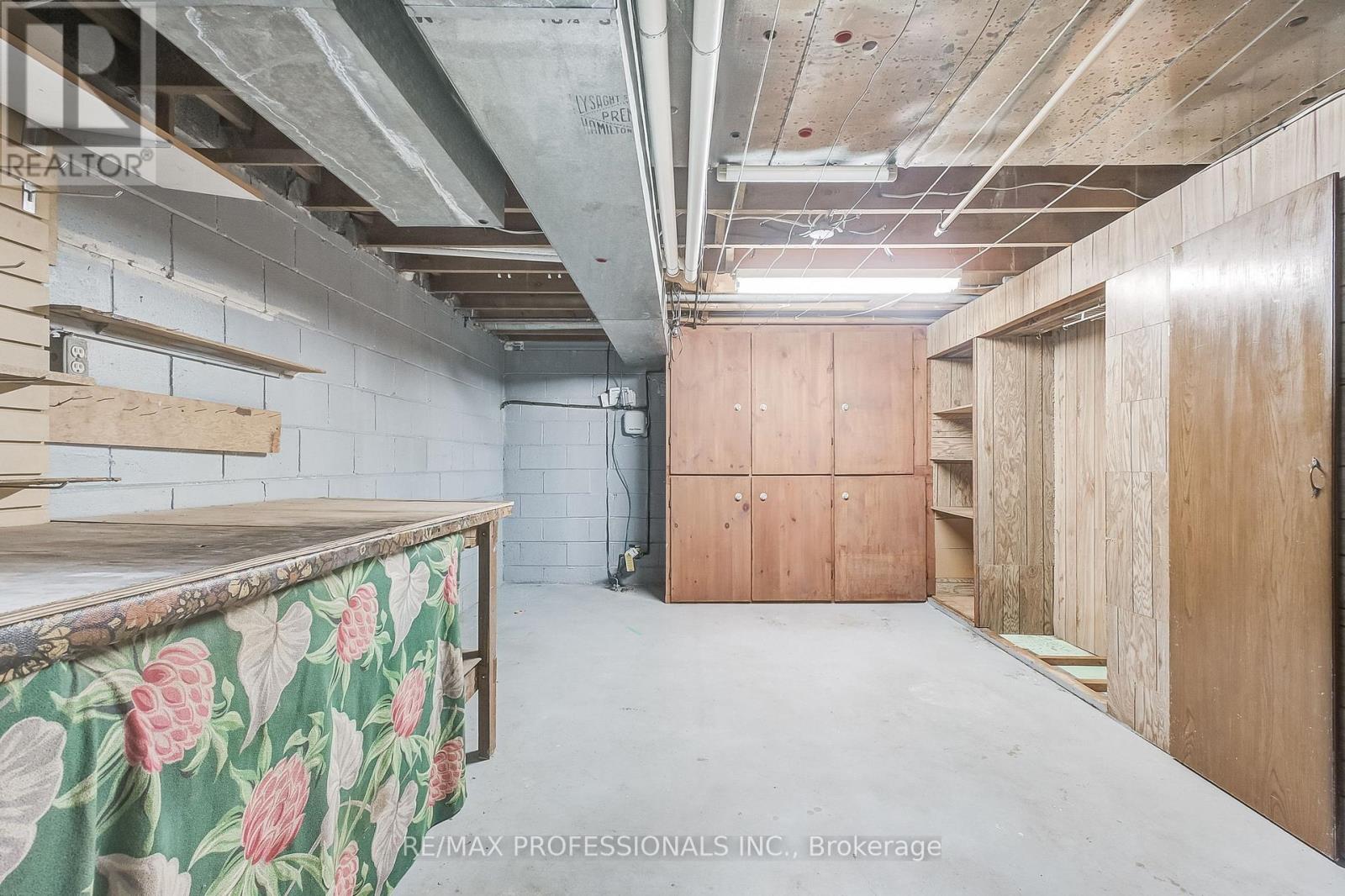 27 Northampton Drive, Toronto (Islington-City Centre West), Ontario  M9B 4S5 - Photo 29 - W12212567