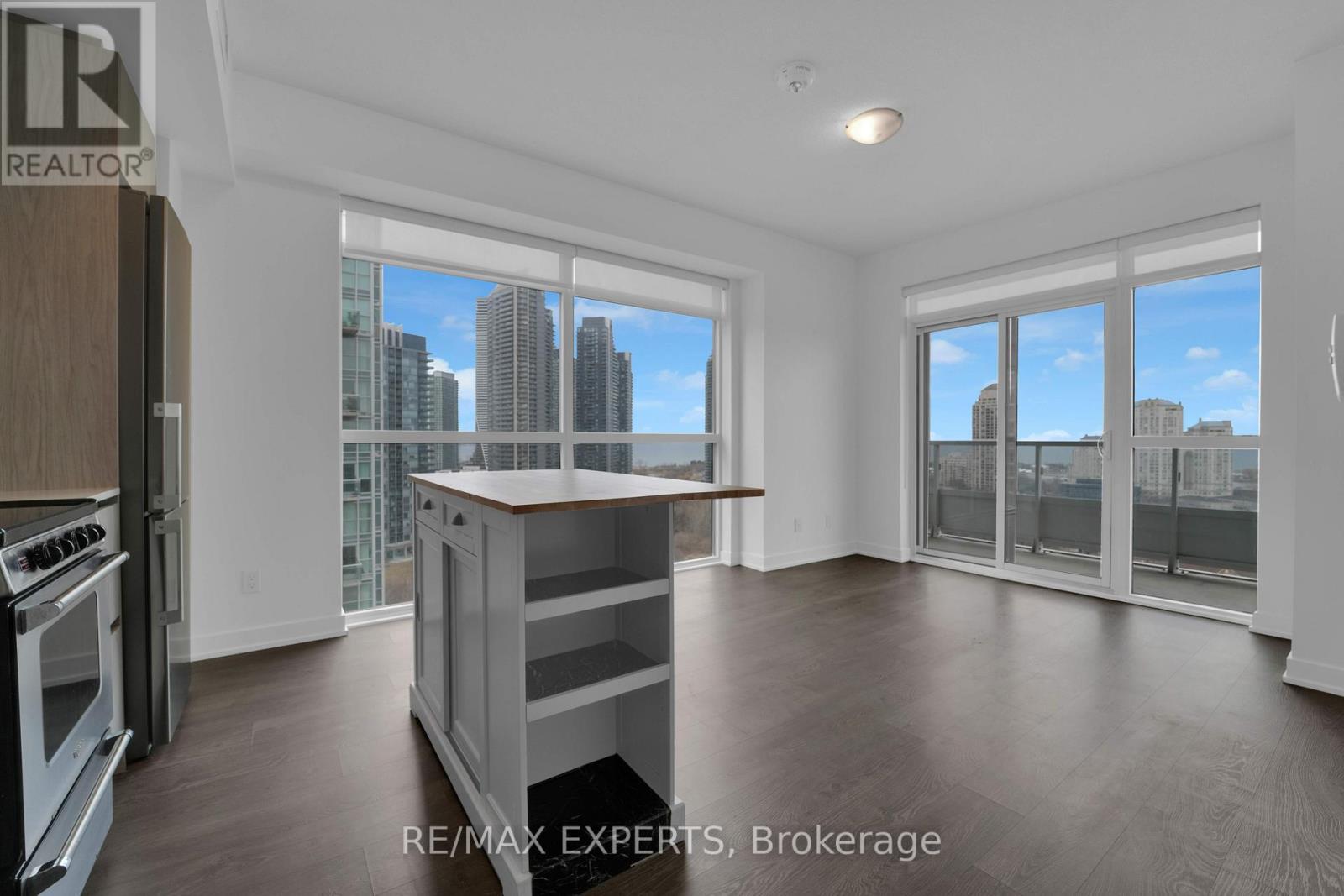 1504 - 251 Manitoba Street, Toronto (Mimico), Ontario  M8Y 0C7 - Photo 12 - W12212568