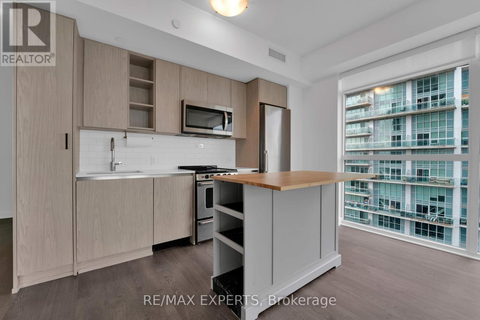 1504 - 251 Manitoba Street, Toronto (Mimico), Ontario  M8Y 0C7 - Photo 14 - W12212568