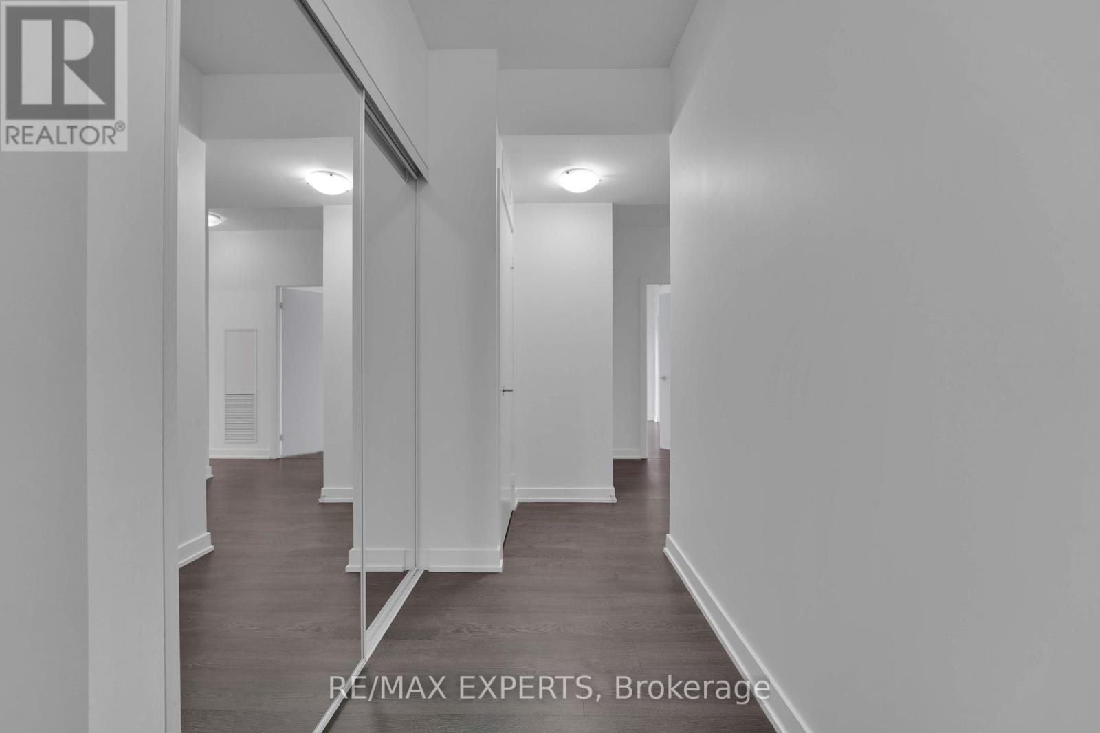 1504 - 251 Manitoba Street, Toronto (Mimico), Ontario  M8Y 0C7 - Photo 3 - W12212568