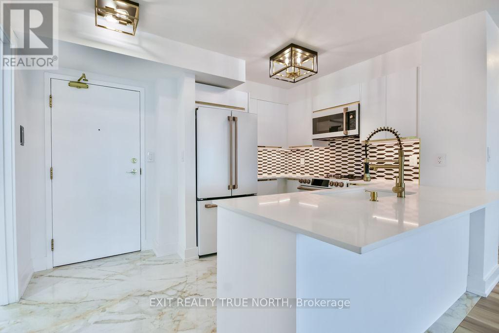 710 - 190 Manitoba Street, Toronto (Mimico), Ontario  M8Y 3Y8 - Photo 5 - W12212574