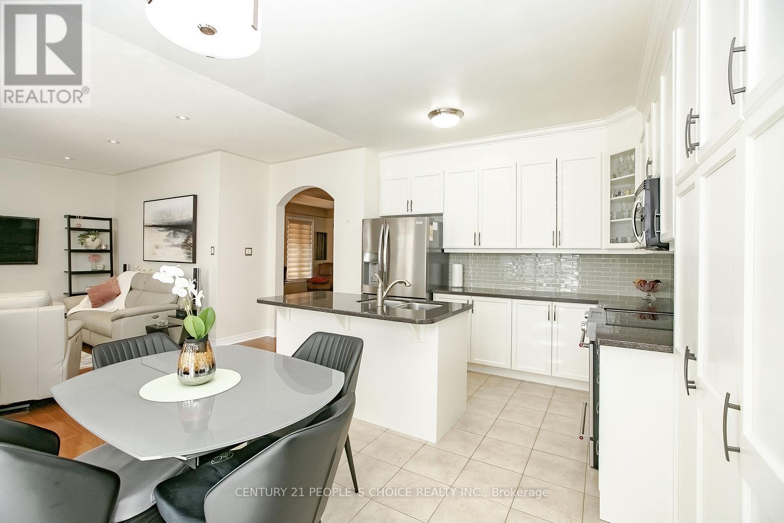 15 Fallharvest Avenue, Brampton (Bram West), Ontario  L6Y 0P2 - Photo 19 - W12212584