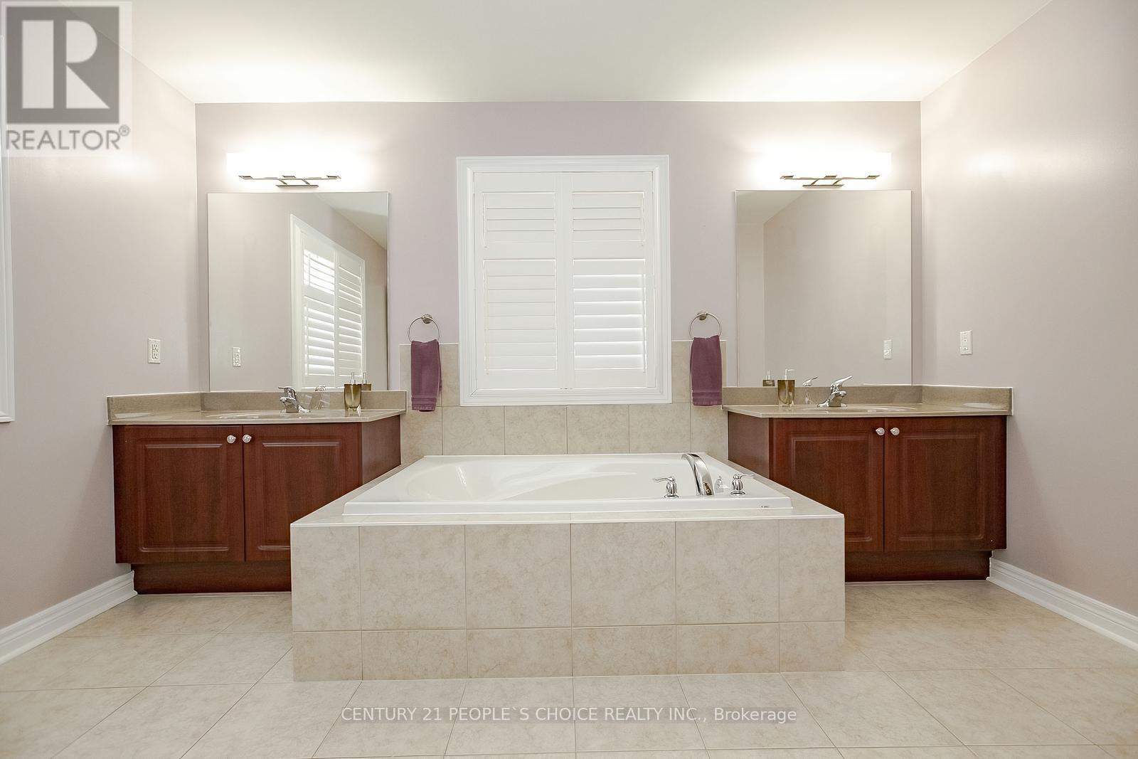 15 Fallharvest Avenue, Brampton (Bram West), Ontario  L6Y 0P2 - Photo 32 - W12212584