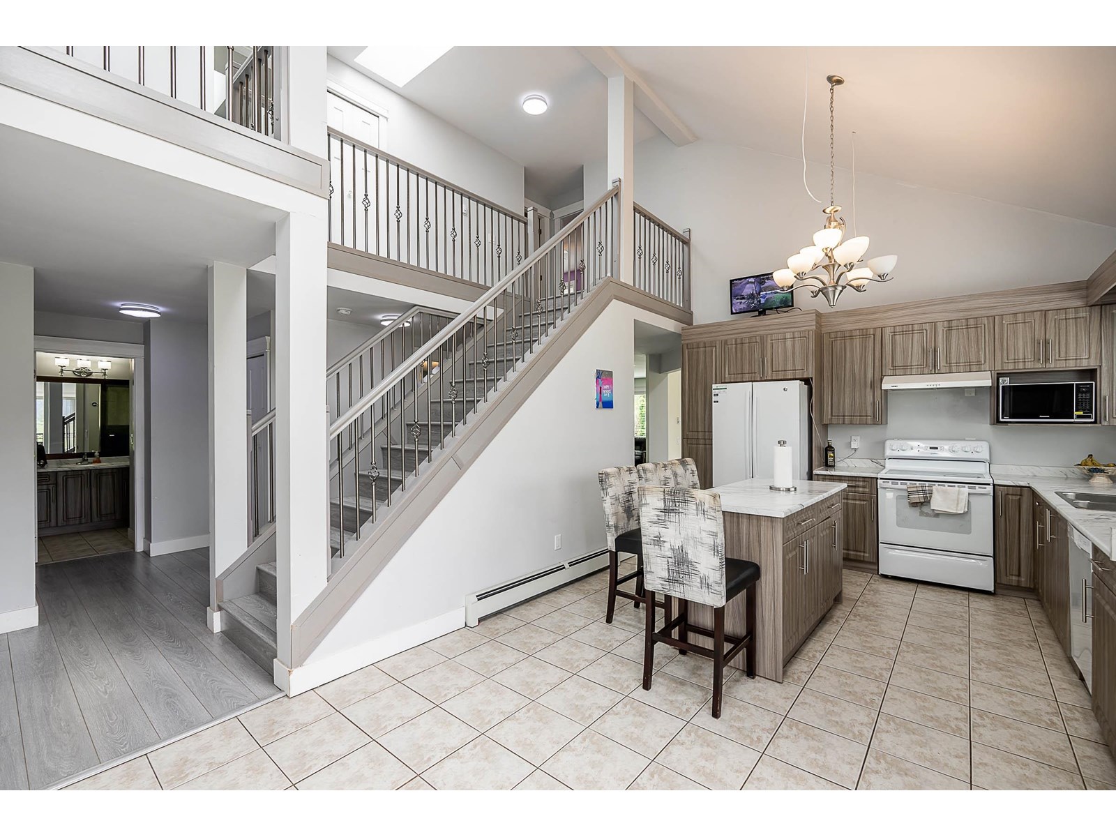 10931 Sylvester Road, Mission, British Columbia  V2V 0B2 - Photo 4 - R3012522