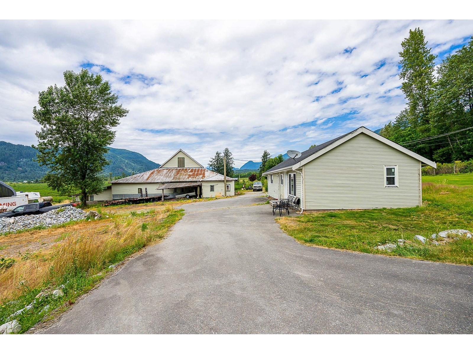 10931 Sylvester Road, Mission, British Columbia  V2V 0B2 - Photo 14 - R3012522