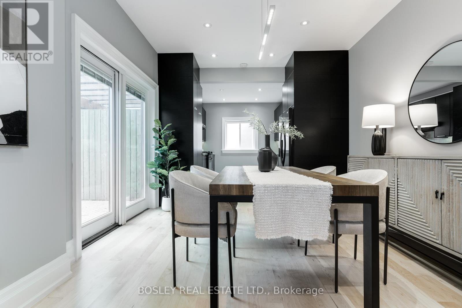 42 Logan Avenue, Toronto, Ontario  M4M 2M8 - Photo 5 - E12210591