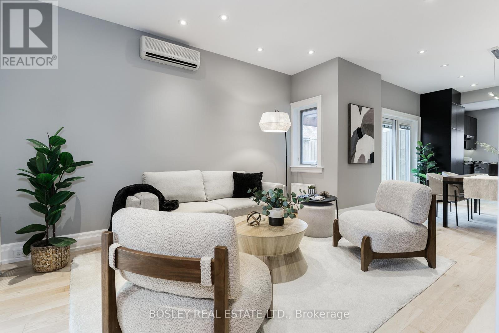 42 Logan Avenue, Toronto, Ontario  M4M 2M8 - Photo 2 - E12210591