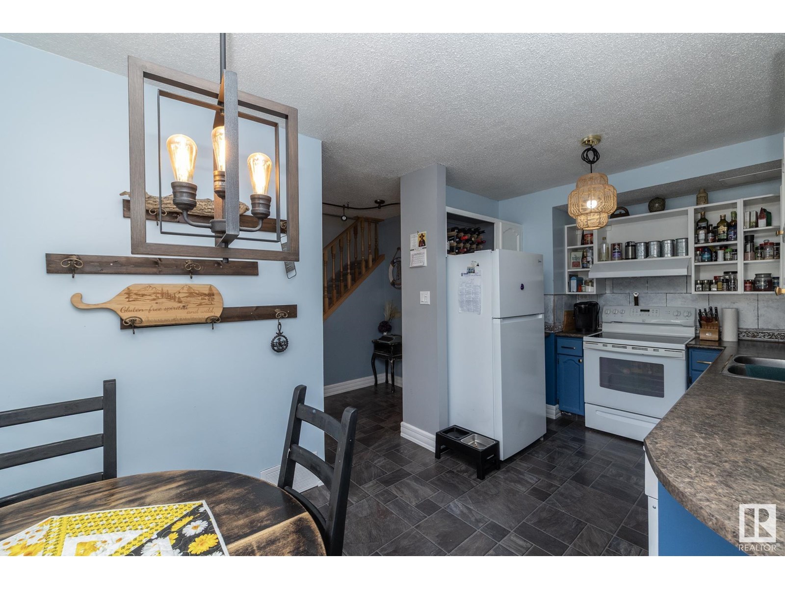 2923 109 St Nw Nw, Edmonton, Alberta  T6J 4N6 - Photo 10 - E4441666