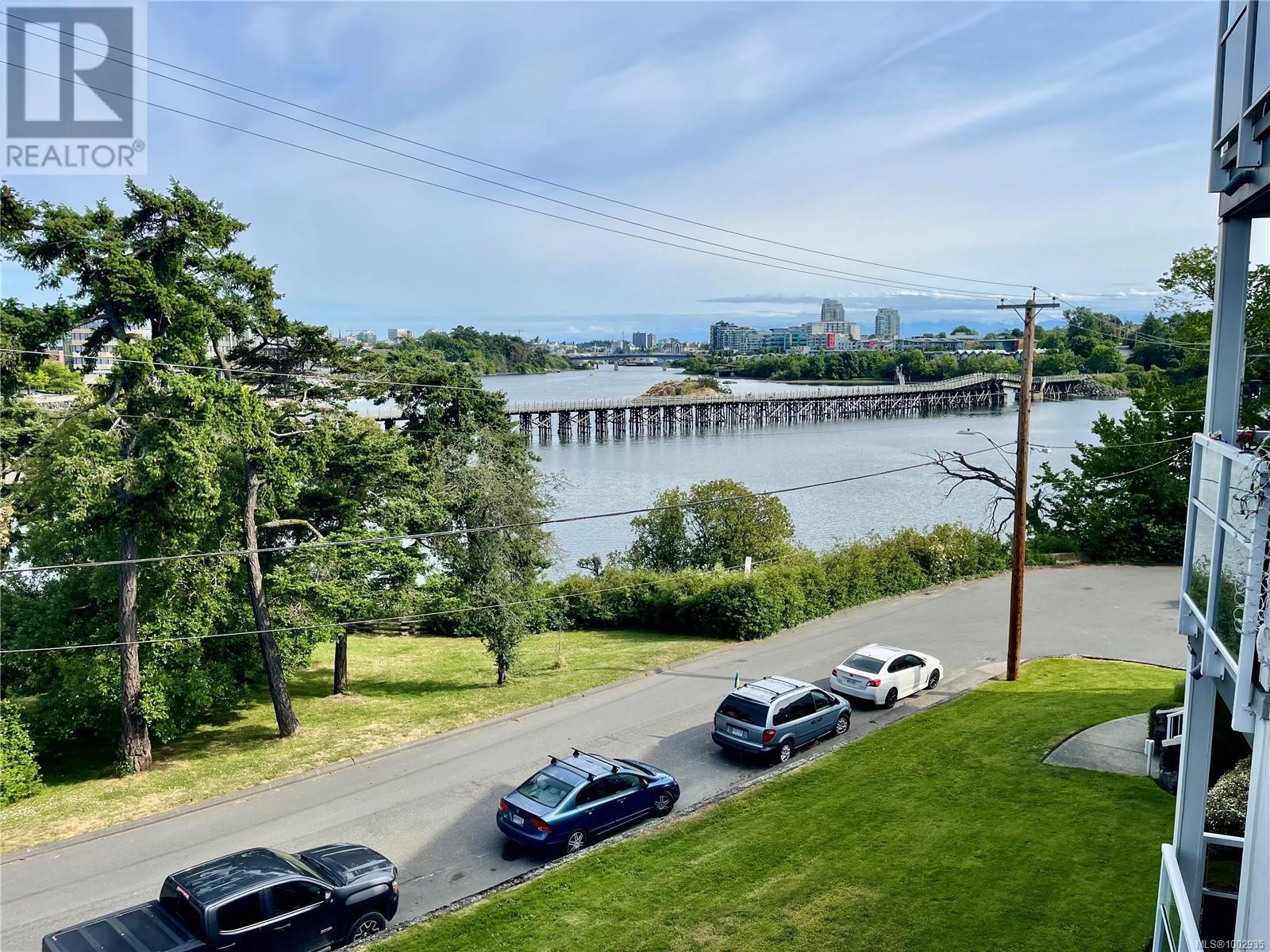 359 2930 Washington Ave, Victoria, British Columbia  V9A 1P5 - Photo 11 - 1002935
