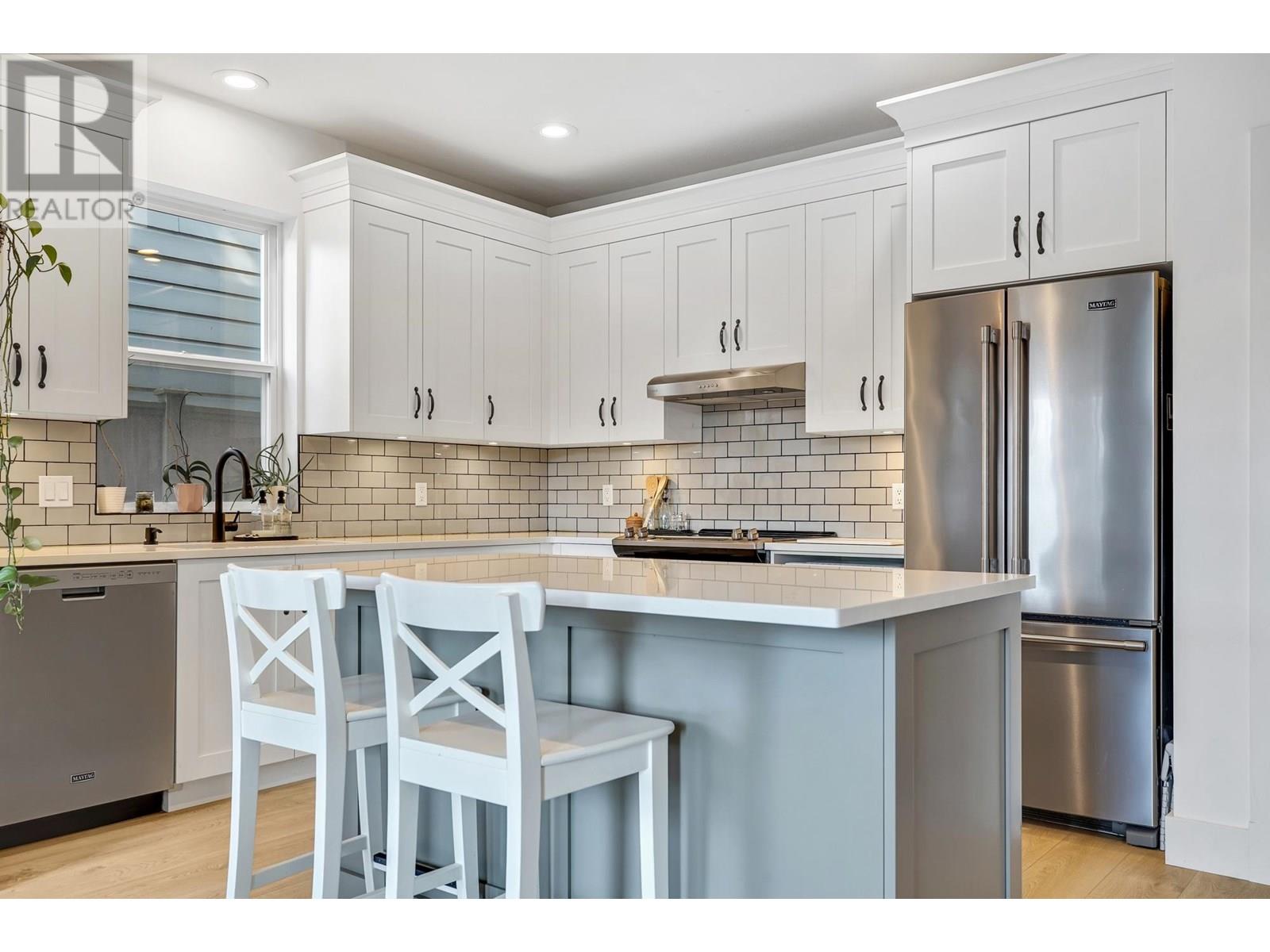 Property at 5681 47A AVENUE image 1