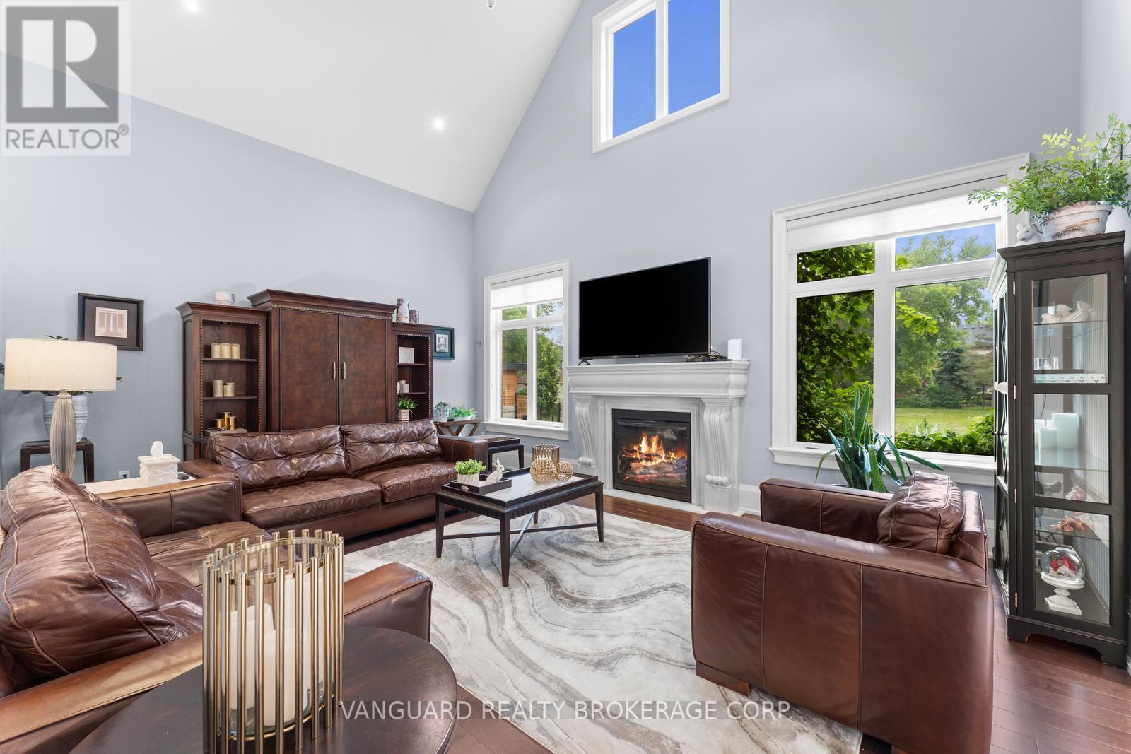 32 Birch Hill Road, Vaughan (East Woodbridge), Ontario  L4L 1J2 - Photo 11 - N12199589