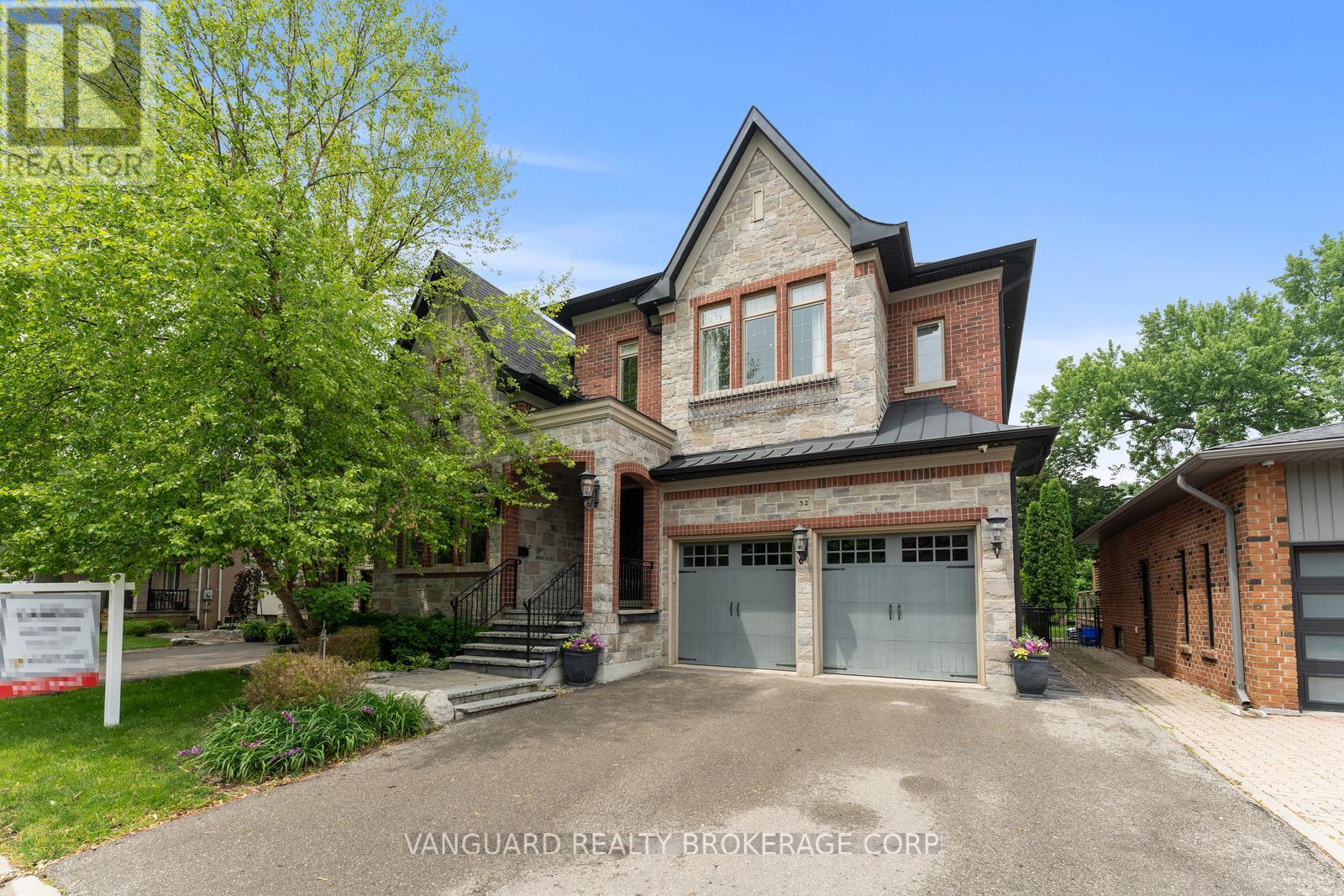 32 Birch Hill Road, Vaughan (East Woodbridge), Ontario  L4L 1J2 - Photo 3 - N12199589