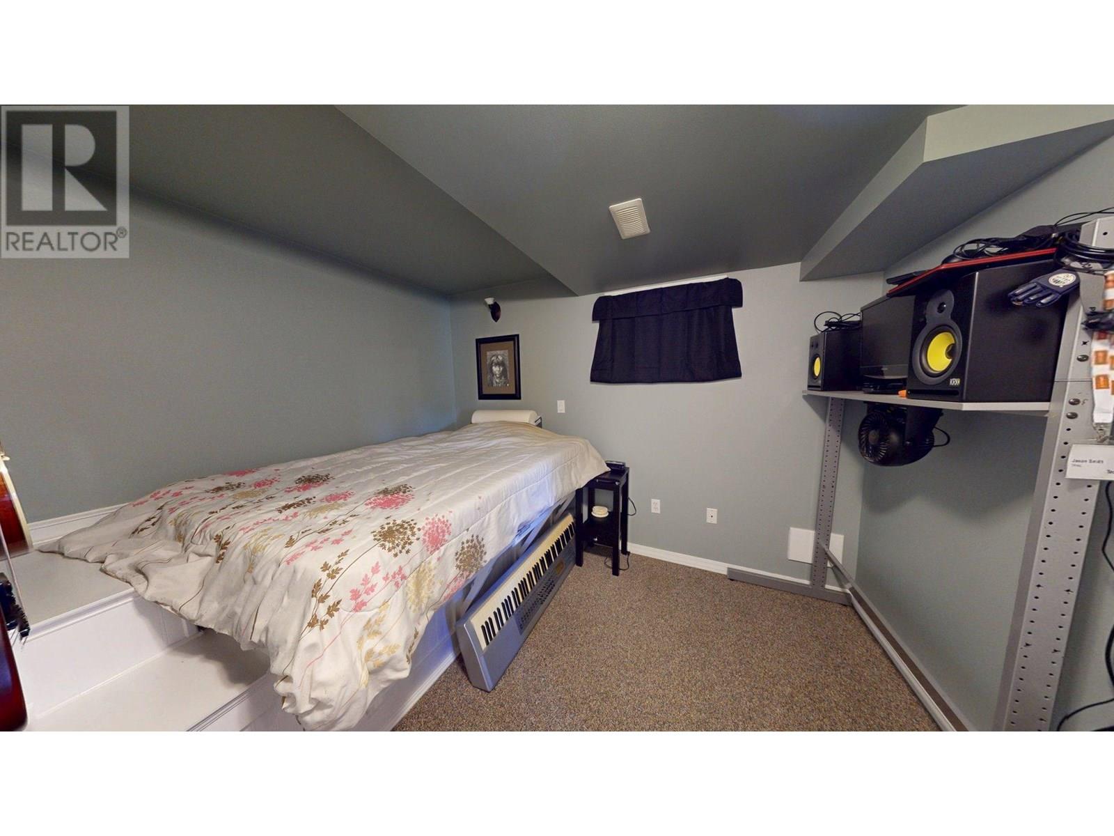 2124 Butte Street, Rossland, British Columbia  V0G 1Y0 - Photo 28 - 10350365