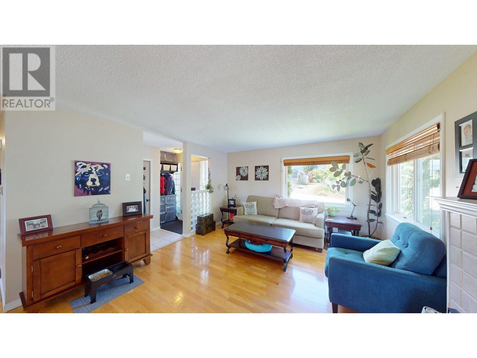 2124 Butte Street, Rossland, British Columbia  V0G 1Y0 - Photo 5 - 10350365