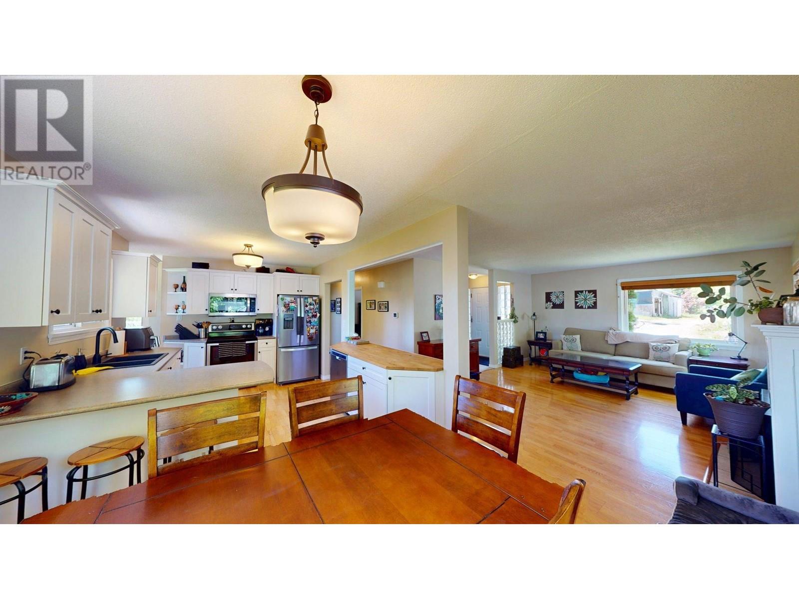 2124 Butte Street, Rossland, British Columbia  V0G 1Y0 - Photo 8 - 10350365