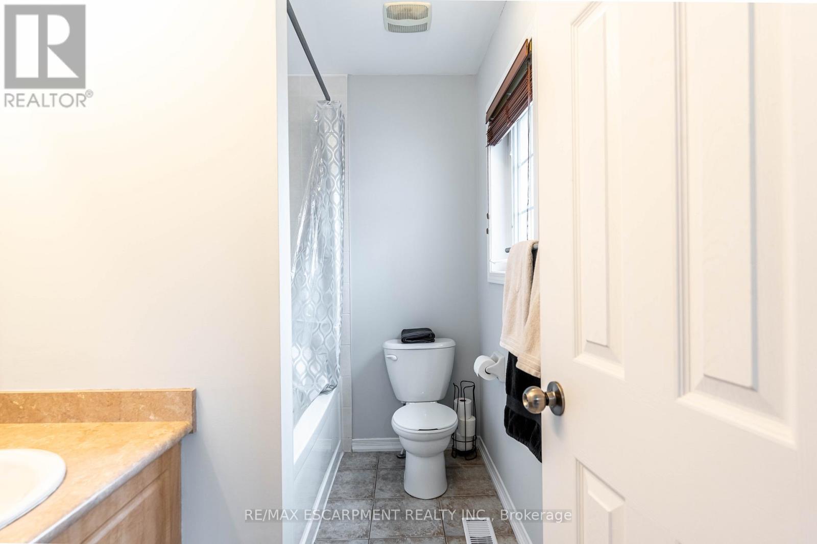 52 Whitwell Way, Hamilton (Binbrook), Ontario  L0R 1C0 - Photo 15 - X12212374