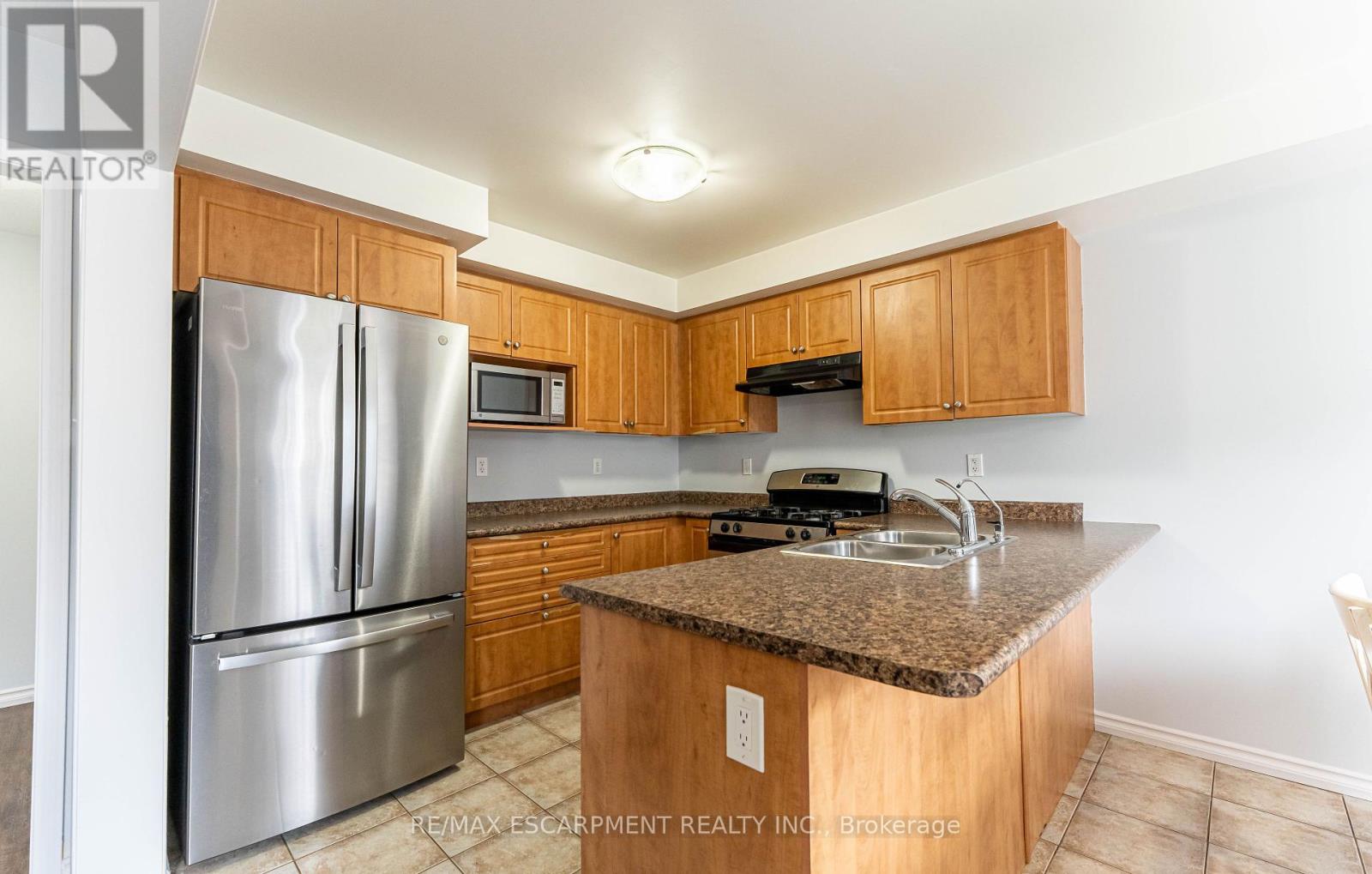 52 Whitwell Way, Hamilton (Binbrook), Ontario  L0R 1C0 - Photo 5 - X12212374