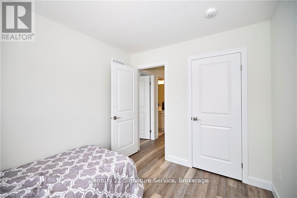 7 Cyclone Way, Fort Erie (Crystal Beach), Ontario  L0S 1B0 - Photo 15 - X12212381